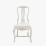 Talonpoikaisrokokoo-tuoli, väri helmenharmaa-kulta, verhoilu Line 12 luonnonvalkoinen.