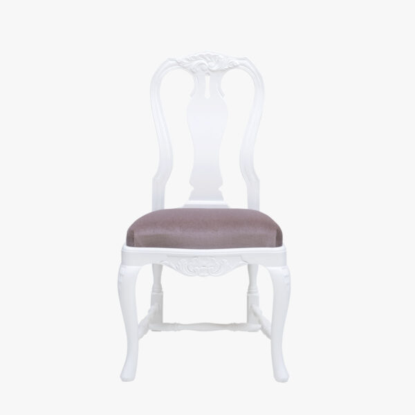 Talonpoikaisrokokoo-tuoli, väri valkoinen, verhoilu mohair 23 syreeni.