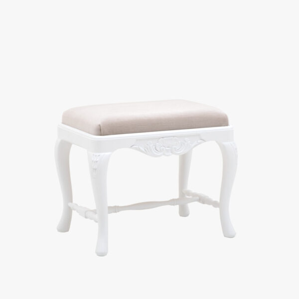 Talonpoikaisrokokoo rahi / taburetti, väri valkoinen, verhoilukankaana mohair 7 vaalea beige.
