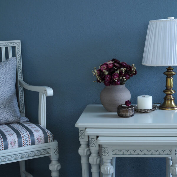 Kustavilainen sarjapöytä, väri helmenharmaa-patina.