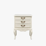 Talonpoikaisrokokoo lipasto, kerma.