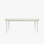 Empire ruokapöytä ovaali, väri helmenharmaa-patina, jatkettuna yhdellä jatkopalalla.