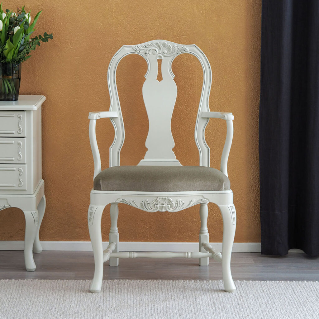 Talonpoikaisrokokoo tuoli käsinojin, helmenharmaa-patina, verhoilu mohair vihreä